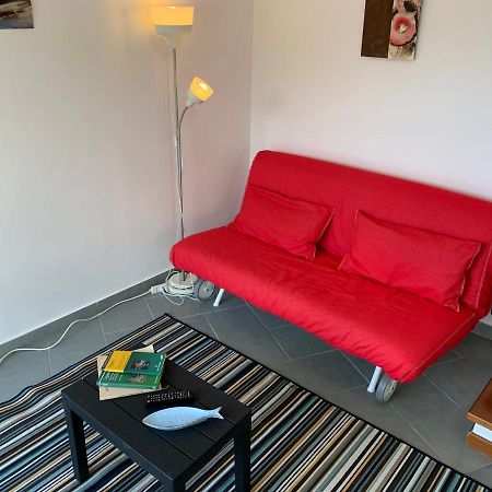 Sunray By The Sea Apartment Леванто Екстериор снимка