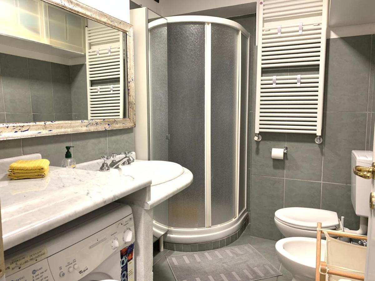 Sunray By The Sea Apartment Леванто Екстериор снимка